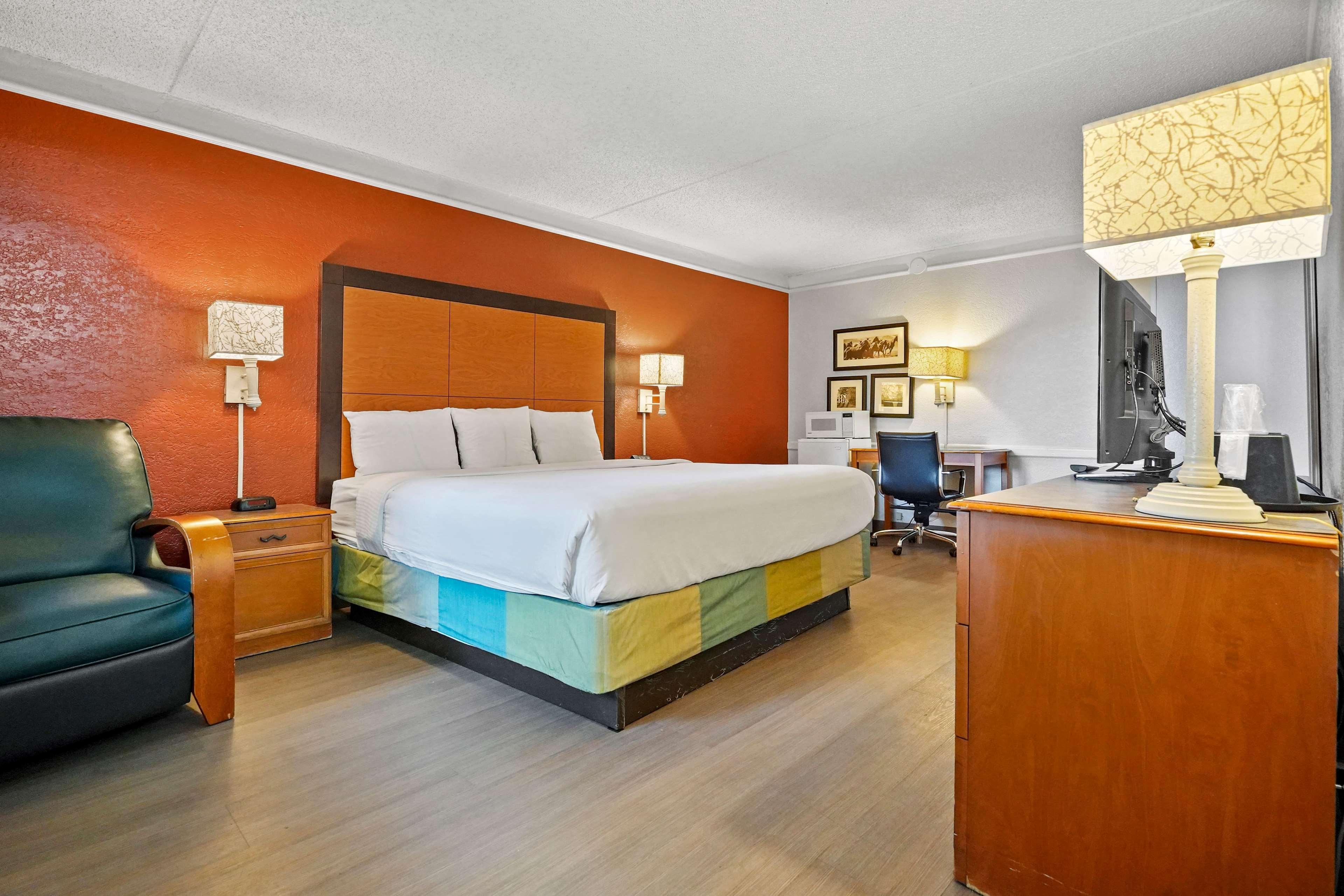 La Quinta Inn By Wyndham Costa Mesa Orange County Exterior foto