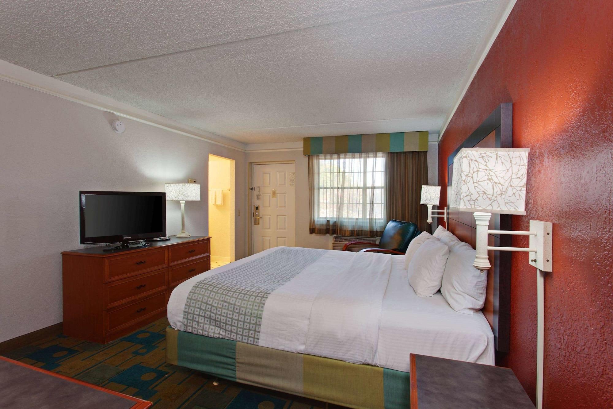 La Quinta Inn By Wyndham Costa Mesa Orange County Exterior foto